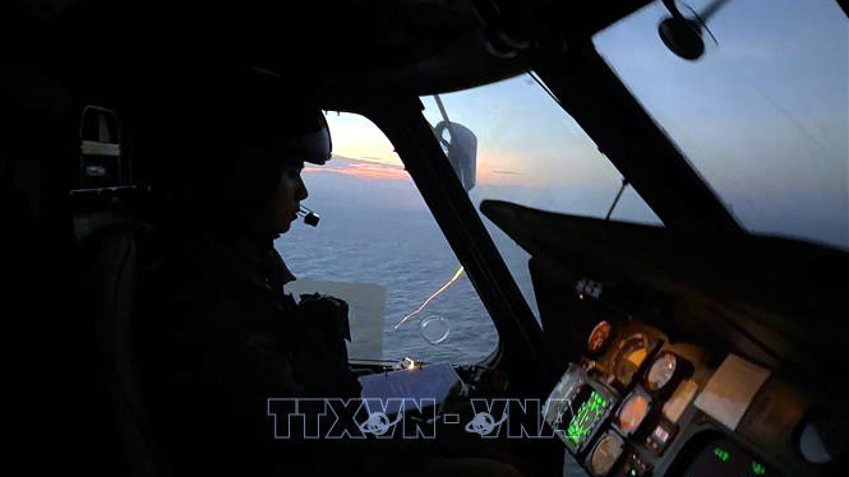 ໄທ ຍູ້​ແຮງ​ການ​ຊ​ອກ​ຫາ​ລູກ​ເຮືອ 23 ຄົນ ທີ່​ຫາຍ​ສາບ​ສູນຈາກ​ເຫດ​ກ່ຳ​ປັ່ນ​​ທະ​ຫານ​ເຮືອ​ຈົມ​ນ້ຳ