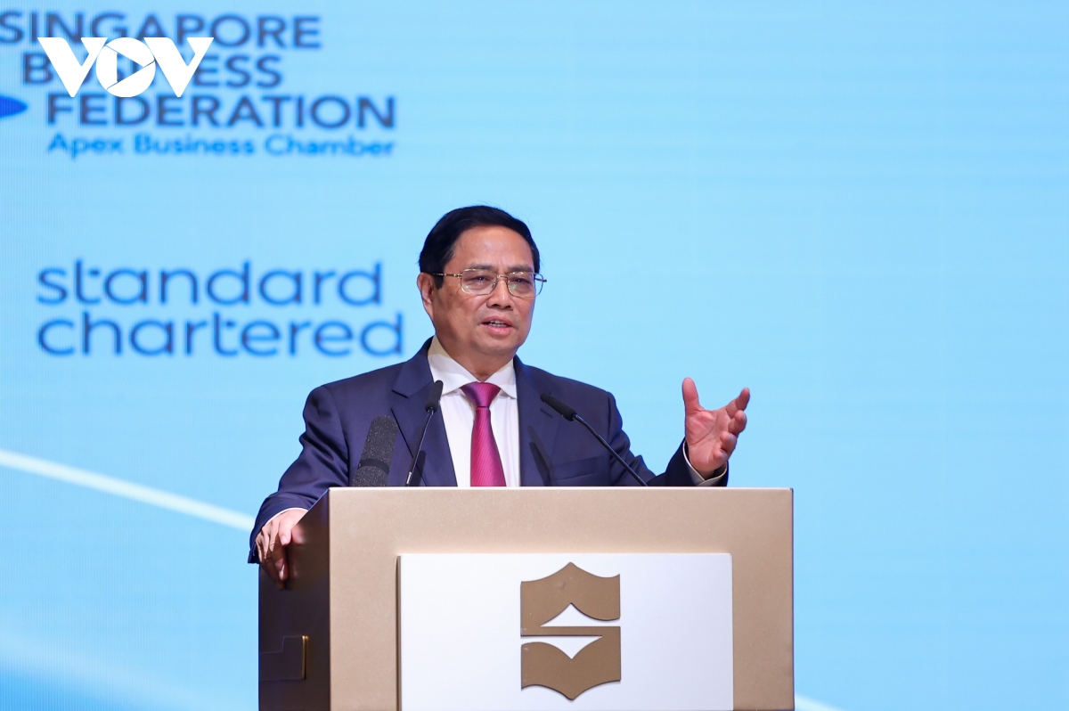 ທ່ານ​ນາ​ຍົກ​ລັດ​ຖະ​ມົນ​ຕີ ຫວຽດ​ນາມ ຟ້າມ​ມິງ​ຈີງ ເຂົ້າ​ຮ່ວມ​ເວ​ທີປາ​ໄສ​ວິ​ສາ​ຫະ​ກິດ ຫວຽດ​ນາມ - ສິງ​ກະ​ໂປ