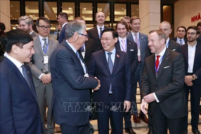 ສະພາແຫ່ງຊາດຫວຽດນາມ ຍາມໃດກໍ່ຖືປະຊາຊົນ ແລະ ວິສາຫະກິດເປັນໃຈກາງໃນທຸກລັດຖະນະໂຍບາຍ