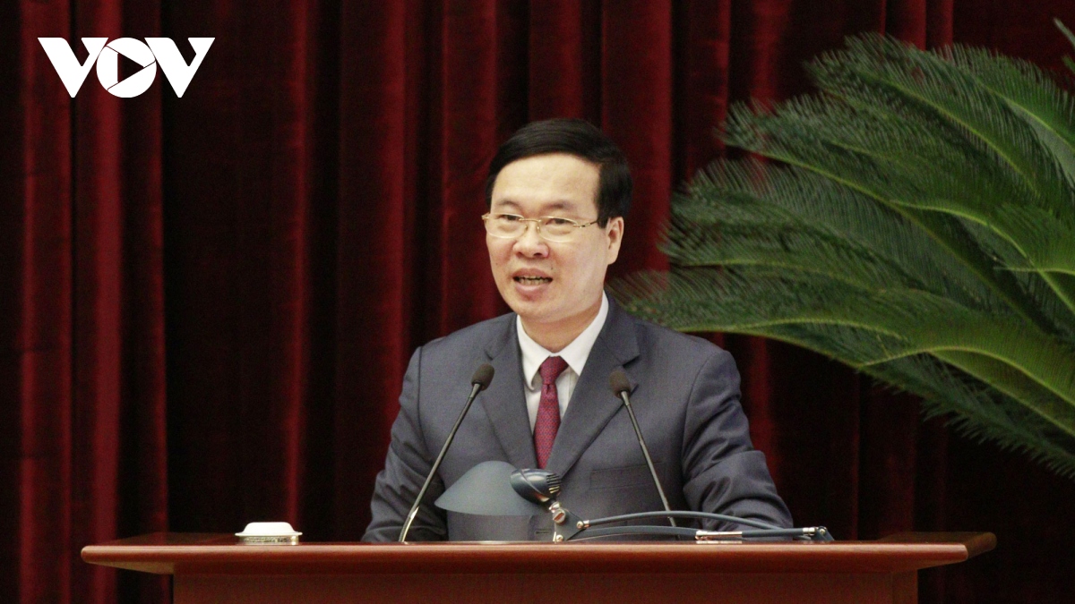 ສ້າງ​ກຳ​ລັງ​ໜູນ​ເພື່ອ​ໃຫ້​ຖັນ​ແຖວ​ປັນ​ຍາ​ຊົນ, ນັກ​ວິ​ທະ​ຍາ​ສາດ, ນັກ​ສິ​ລ​ະ​​ປິນ ອຸ​ທິດ​ສ່ວນ​ຕໍ່​ປະ​ເທດ​ຊາດ