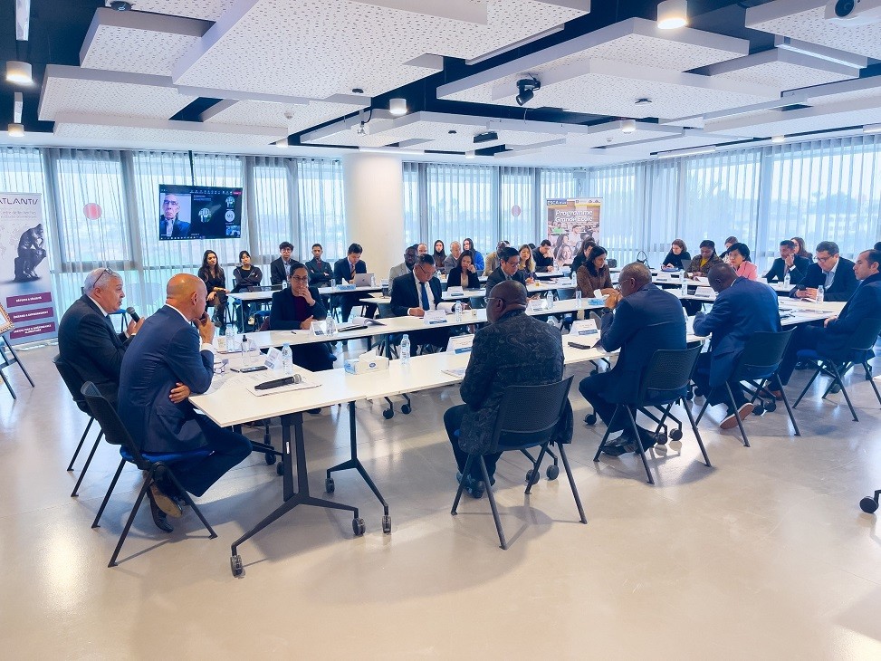 ຫວຽດ​ນາມ - ຂົວ​ເຊື່ອມ​ຕໍ່ຊຸກ​ຍູ້​ການ​ຮ່ວມ​ມື ອາ​ຊຽນ-ມາ​ຣົກ