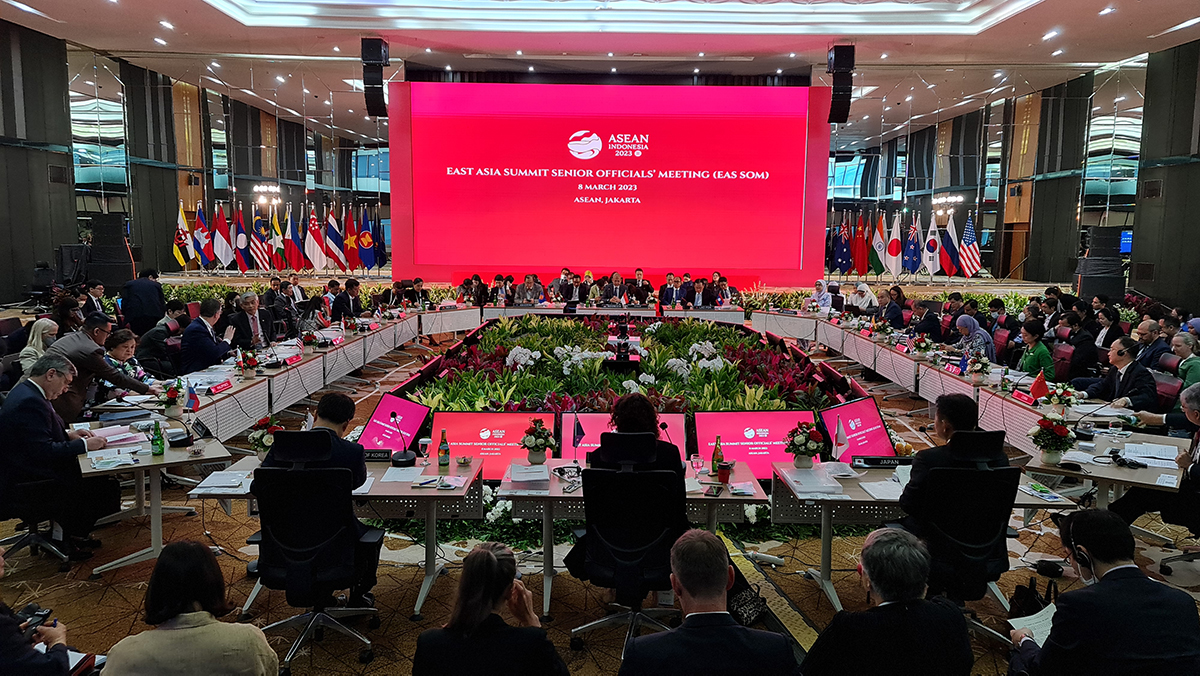 ຫວຽດ​ນາມ​ເຂົ້າ​ຮ່ວມ​ກອ​ງ​ປະ​ຊຸມສົນ​ທະ​ນາລະ​ຫວ່າງ ອາ​ຊຽນ - ອາ​ເມ​ລິ​ກາ​ຄັ້ງ​ທີ 35 ແລະ ບັນ​ດາ​ກອງ​ປະ​ຊຸມ​ເຈົ້າ​ໜ້າ​ທີ່​ອາ​ວຸ​ໂສ ອາ​ຊຽນ - ອິ​ນ​ເດຍ​ຄັ້ງ​ທີ 25, ອາ​ຊຽນ +3 ແລະ ກອງ​ປະ​ຊຸມ​ລະ​ດັບ​ສູງ​ອາ​ຊີ​ຕາ​ເວັນ​ອອກ