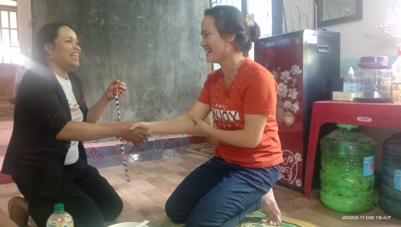 ສາຍໝາກຕຸ້ມໃນຊີວິດປະຈຳວັນຂອງພໍ່ແມ່ພີ່ນ້ອງ ເຜົ່າກະຮໍ