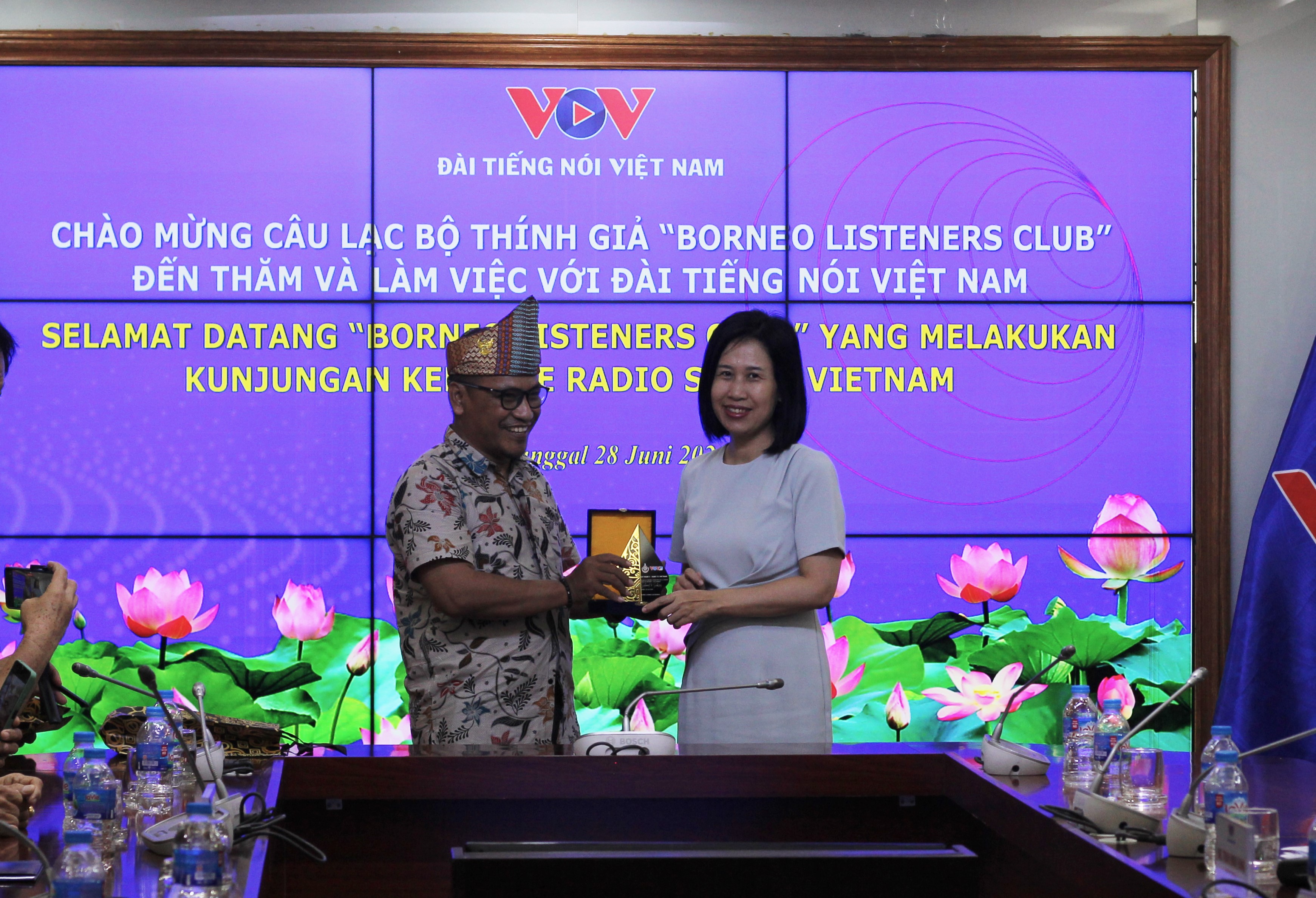 DX Tour 5 Viet Nam: ຫັນ​ຄວາມ​ຝັນໃຫ້​ປະ​ກົດ​ຜົນ​ເປັນ​ຈິງ