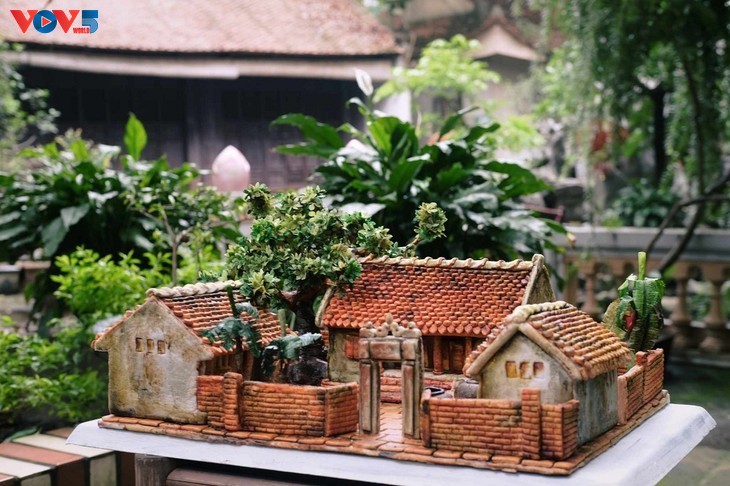 ເຂົ້າໜົມໄຫວ້ພະຈັນມີຮູບຊົງບ້ານນາເຂດພາກເໜືອ ຫວຽດນາມ