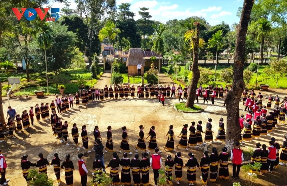 ໂຮງຮຽນມັດທະຍົມຕອນຕົ້ນກິນນອນຊົນເຜົ່າ ເມືອງ ຈືປັນ  ແຂວງ ຢາລາຍ ດູແລເອົາໃຈໃສ່ໃຫ້ແກ່ນັກຮຽນກິນນອນຊົນເຜົ່າສ່ວນຫນ້ອຍ