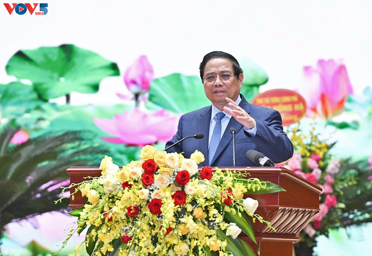 ທ່ານ​ນາ​ຍົກ​ລັດ​ຖະ​ມົນ​ຕີ ຟ້າມ​ມິງ​ຈິງ ຮຽກ​ຮ້ອງ​ໃຫ້​ຂຸດ​ຄົ້ນ​ທ່າ​ແຮງ​ຂອງ​ເສັ້ນ​ທາງ​ທະ​ເລ, ເສັ້ນ​ທາງ​ບົກ​ຄວາມ​ໄວ​ສູງ