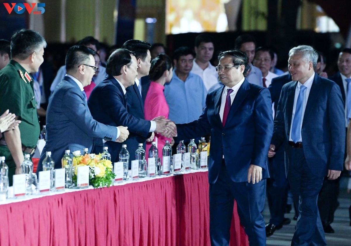 ປິດ​ງານ​ວາງ​ສະ​ແດງ​ຜົນ​ງານ​ຂອງ​ປະ​ເທດ “80 ປີ ໄລ​ຍະ​ທາງ​ແຫ່ງ​ເອ​ກະ​ລາດ - ເສ​ລີ​ພາບ - ຄວາມ​ຜາ​ສຸກ”