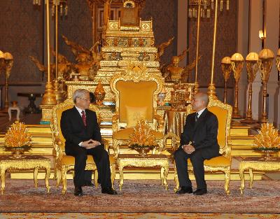 Vietnam dan Kamboja mengeluarkan Pernyataan Bersama.