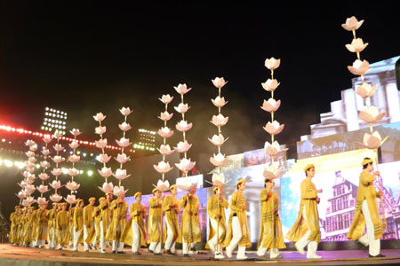 Tahun Pariwisata Nasional 2012 - Kesempatan emas bagi kota Hue