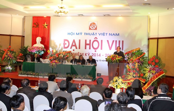 Membangun seni rupa Vietnam yang sarat dengan sifat nasional dan zaman