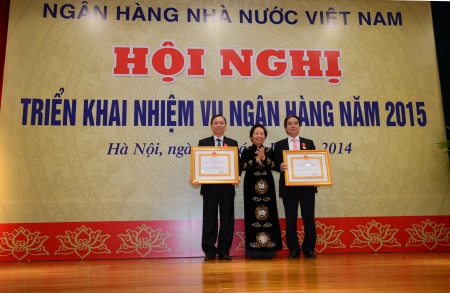 Bank Negara Vietnam berupaya  agar alat pembayaran naik  16-18%  dan kredit naik13-15% pada tahun 2015