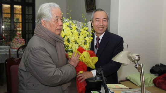 ベトナムのドームオイ元共産党書記長の95歳の誕生日