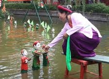 ベトナムの水上人形劇