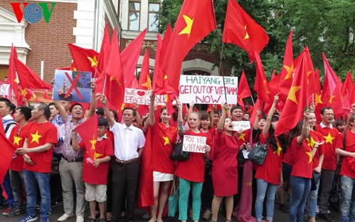 ロ在住越僑、引き続き中国に猛反発