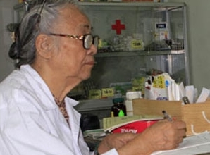 地域の町医者チュオン・ティ・ホイ・トさん