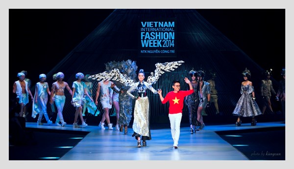 HCM市、ベトナム初の国際ファッションウィーク始まる