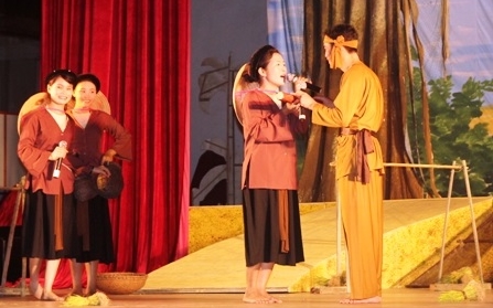 中部の民謡「ビ」と「ザム」