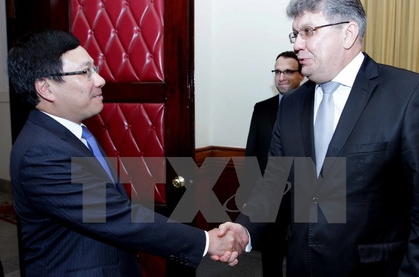 ミン副首相、ＵＡＥ新大使と会見