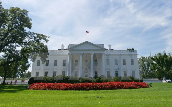 米大統領、予算案に署名