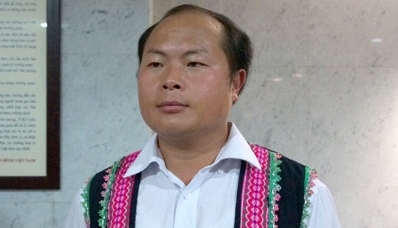 農村部のために奮闘する村の若い副委員長パオさん