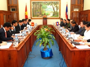Delegasi Komisi Hubungan Luar Negari Majelis Nasional Vietnam berkunjungan di Laos
