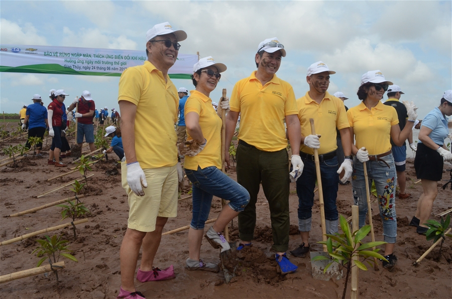 Vietnam siembra manglares en enfrentamiento al cambio climático