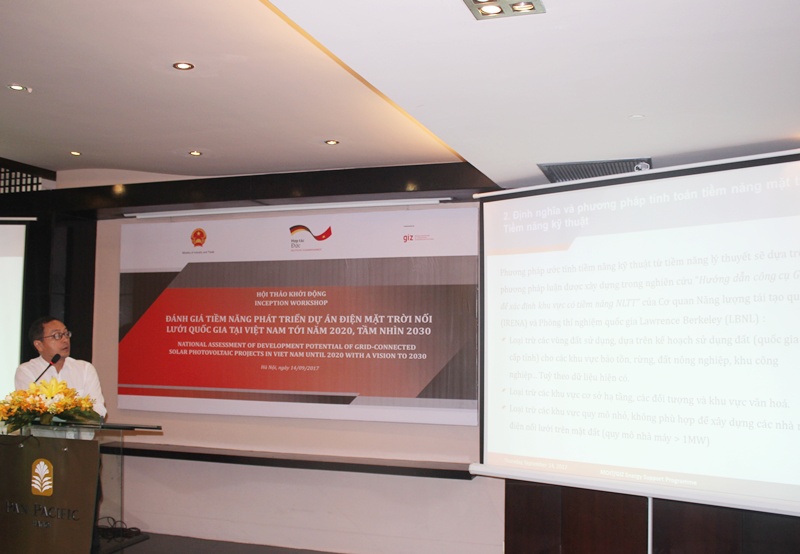 Expertos mundiales valoran las potencialidades del desarrollo de la energía solar en Vietnam