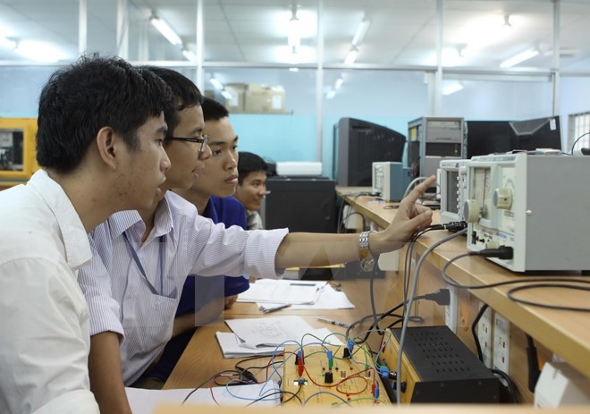 Vietnam promueve el avance de tecnología informática