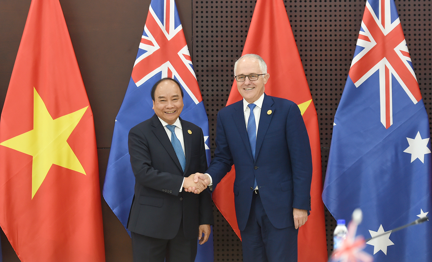 Dirigentes vietnamitas saludan aniversario de las relaciones con Australia