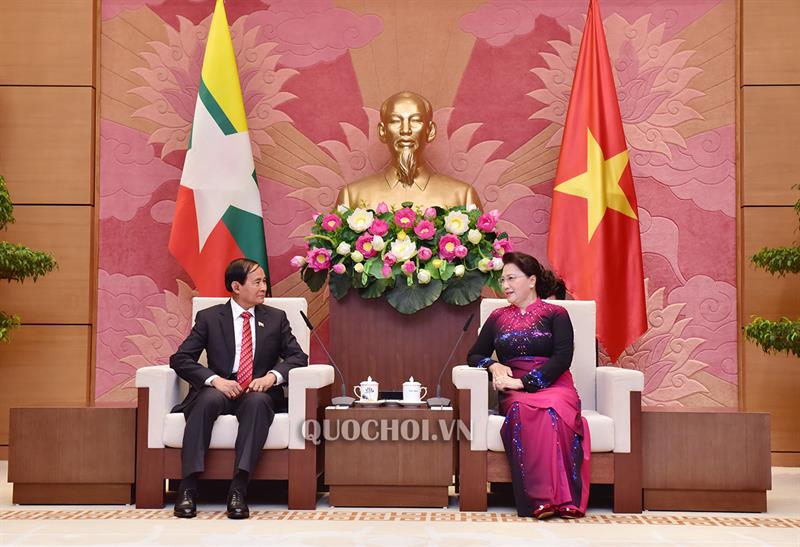 Presidenta parlamentaria de Vietnam destaca importancia de cooperación con Myanmar