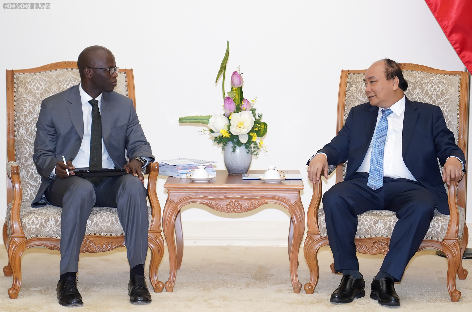 Vietnam tiene relaciones fortalecidas con Banco Mundial, afirma premier Nguyen Xuan Phuc