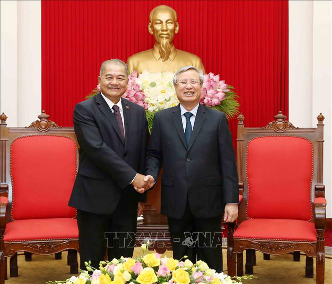 Mayor cooperación partidista de Vietnam y Laos