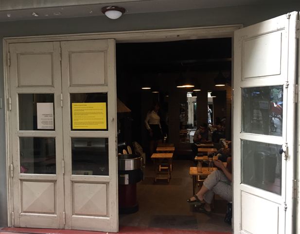 Una cafetería extraordinaria de Hanói
