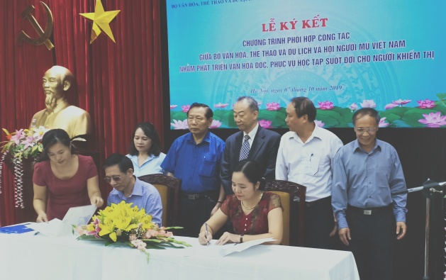 Vietnam facilita aprendizaje regular a los invidentes