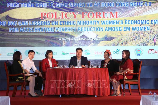 Vietnam ayuda a mujeres étnicas a salir de la pobreza en la era tecnológica
