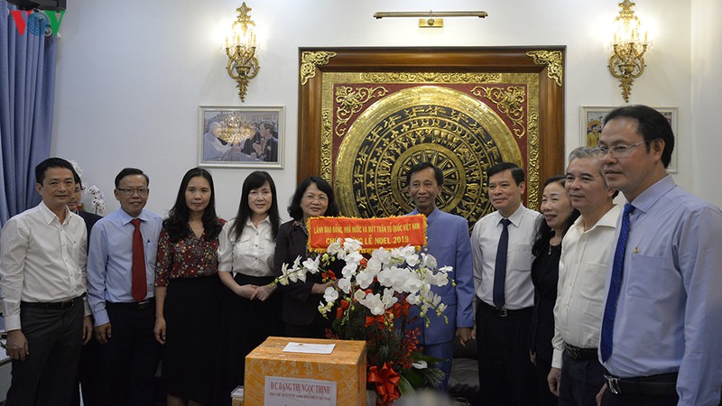 Vicepresidenta vietnamita afirma atención especial del Estado a los religiosos
