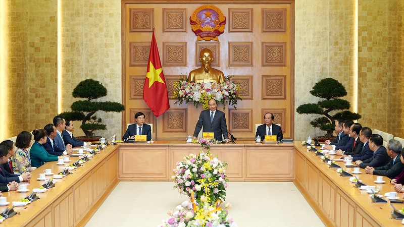 Premier vietnamita exalta méritos de empresarios jóvenes