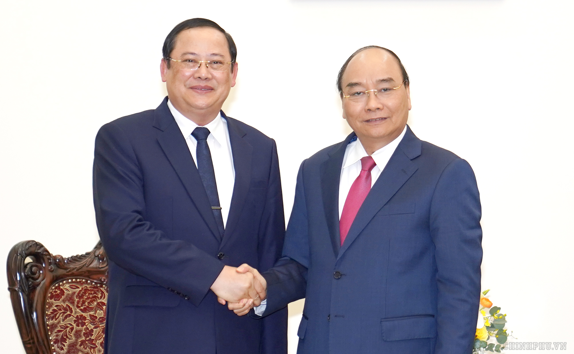 Premier vietnamita aprecia la colaboración con Laos