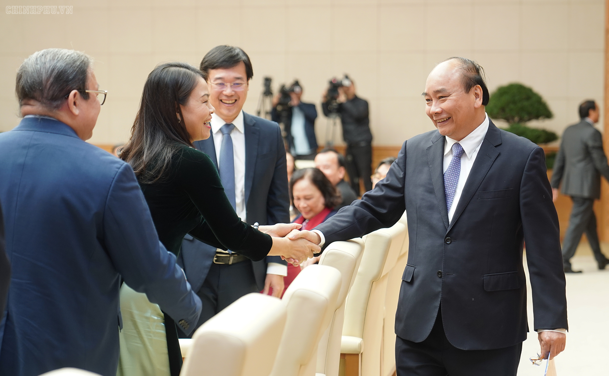 Premier vietnamita enfatiza en importancia de consolidar unidad nacional