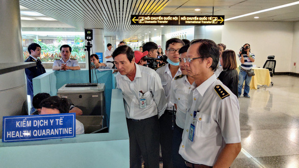 Premier vietnamita instruye lucha contra el coronavirus