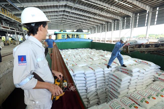 Más de 50 empresas vietnamitas honradas con el Premio de Calidad Nacional 2020