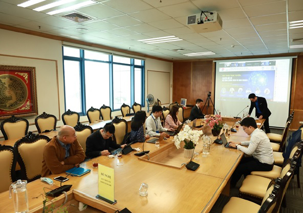 Intelectuales vietnamitas promueven la transformación digital