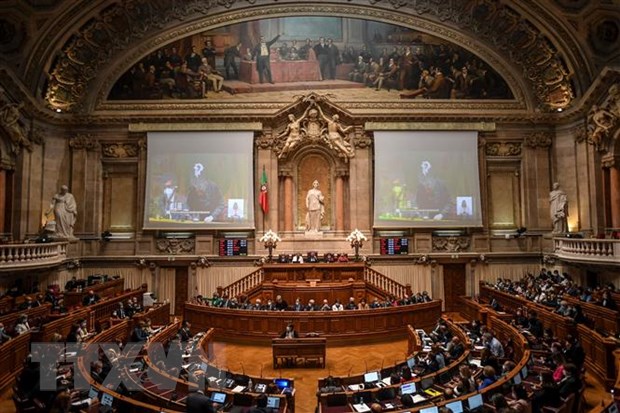 El Parlamento portugués se disuelve