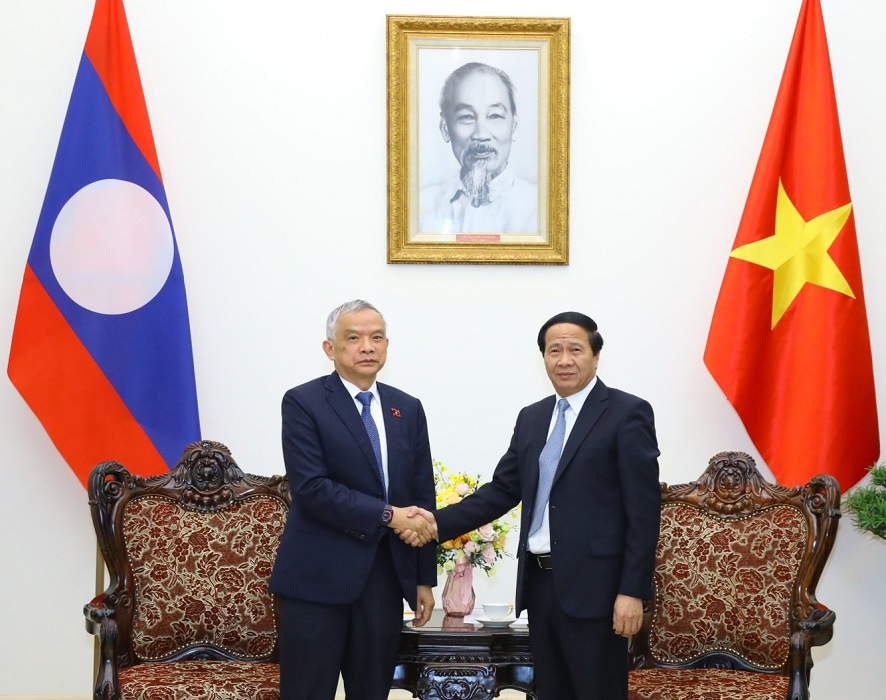 Por consolidar las relaciones de amistad, solidaridad especial y cooperación integral Vietnam-Laos