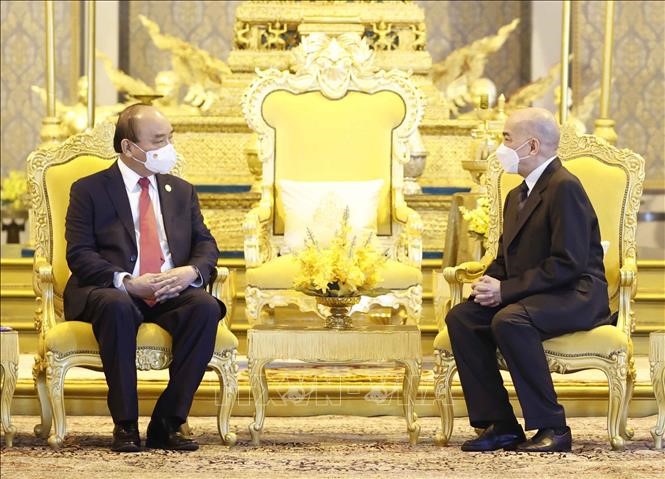 Altos dirigentes de Vietnam y Camboya abogan por afianzar relaciones bilaterales