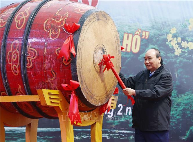 El presidente de Vietnam asiste al acto de lanzamiento del Tet de siembra de árboles