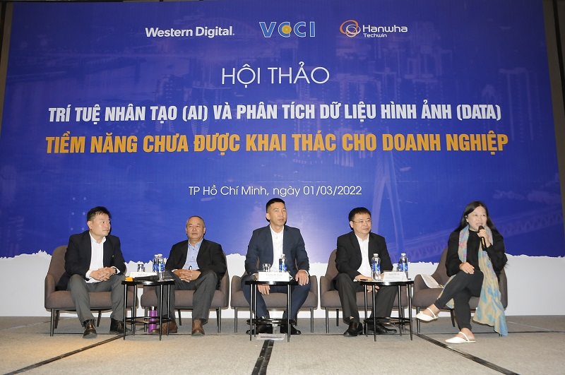 Empresas vietnamitas promueven el acceso a la Inteligencia Artificial