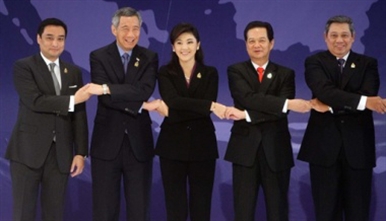 ズン首相はＡＳＥＡＮと中国、ＡＳＥＡＮと日本、ＡＳＥＡＮと韓国の首脳会議に出席
