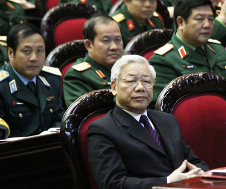 ベトナム共産党のグェン・フー・チョン書記長はベトナム全軍軍政会議２０１１に出席